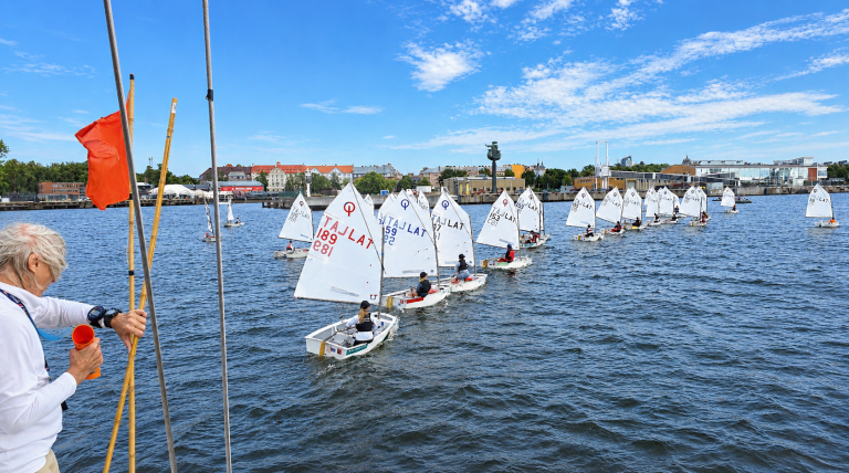 Rīgas kauss burāšanā 2026 Optimist un 420 klases jahtām - rezultāti